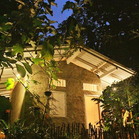 Linu Homestay 디크웰라 외부 사진